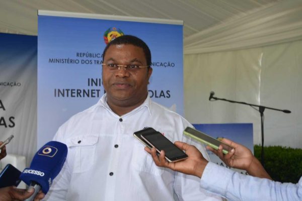COSTANCIO TRIGO Comunicado Internet nas escolas