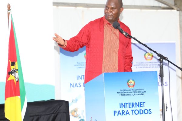 PR LANÇA INTERNET PARA TODOS